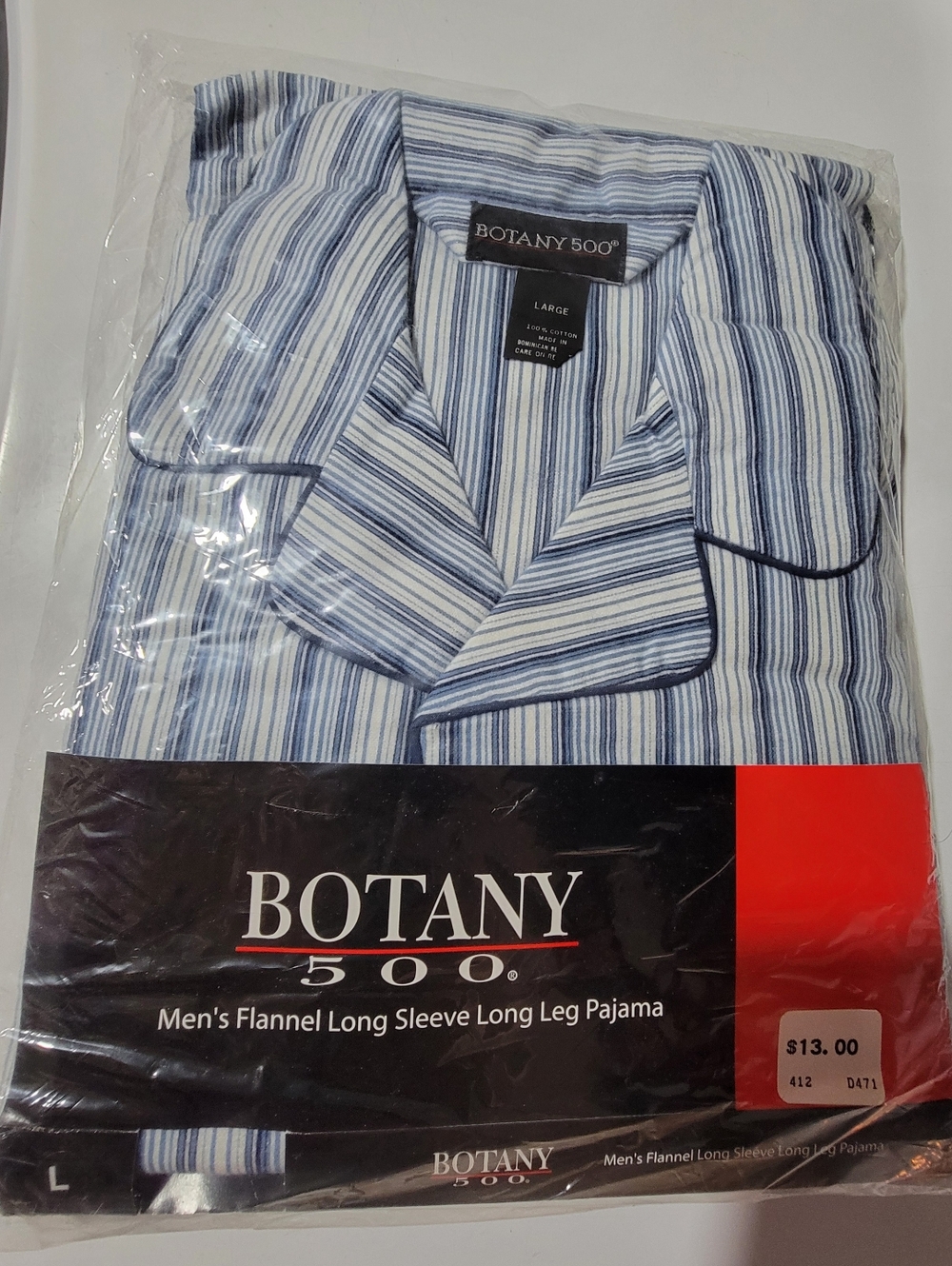 New Botany 500 mens flannel pajamas. Size Large. Has long sleeves and long legs.